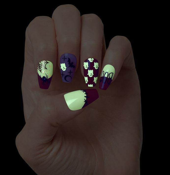 KISS VOGUISH HALLOWEEN GLOW IN THE DARK FANTASY NAILS-LIMITED EDITION