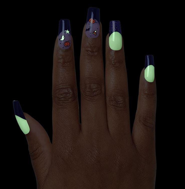 KISS VOGUISH HALLOWEEN GLOW IN THE DARK FANTASY NAILS-LIMITED EDITION